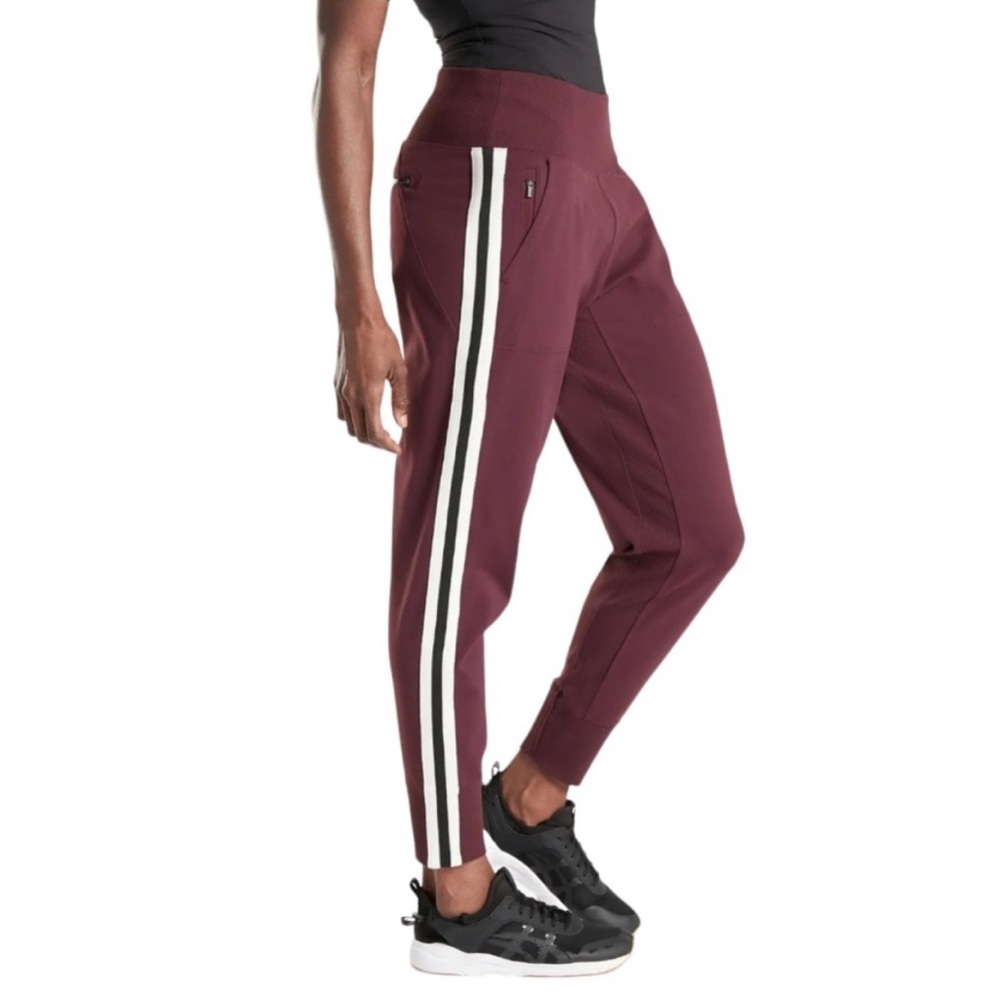 Athleta Venice Side Stripe Jogger in Antique Burgundy size Medium